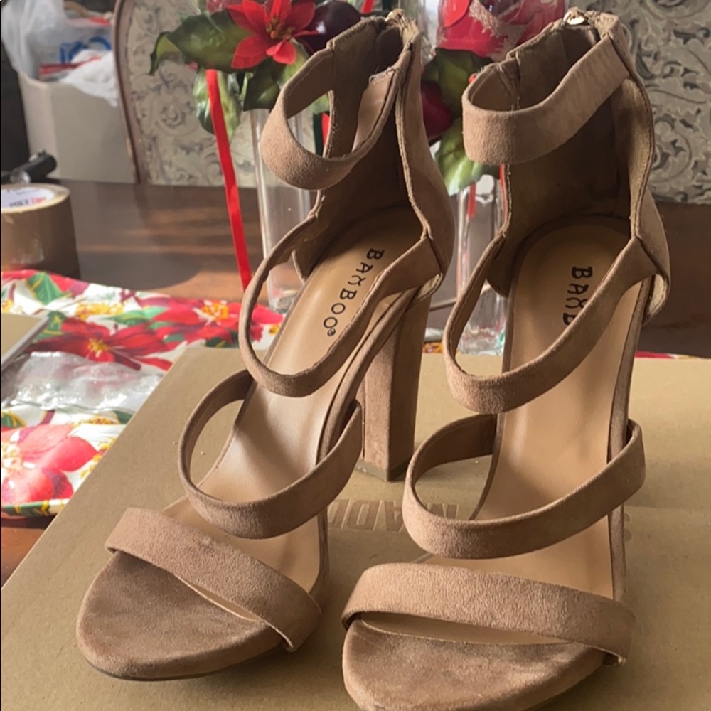 Heels shoes